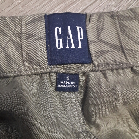 Gap | Pull on military green shorts - Picture 10 of 11